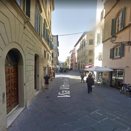 Stella Polare - Luxury Apartment Lucca Bagian luar foto