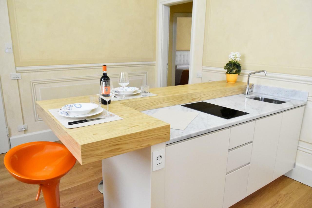 Stella Polare - Luxury Apartment Lucca Bagian luar foto