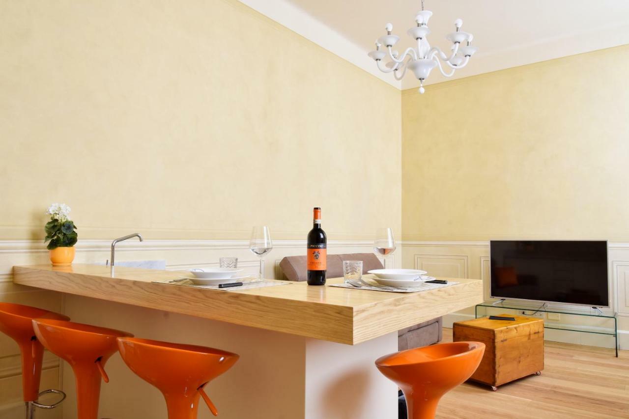 Stella Polare - Luxury Apartment Lucca Bagian luar foto